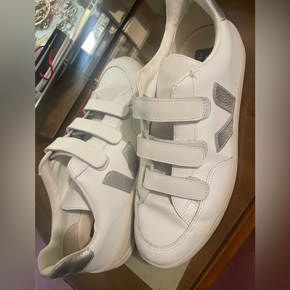 Veja V-12 white and metallic women sneaker